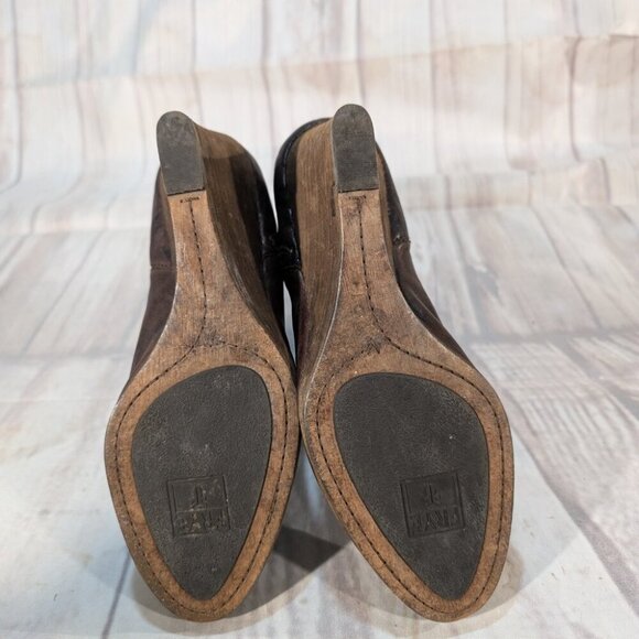 Frye Women's Brown Leather Corby Side Zip Ruched Wedge Ankle Boot Size 8M - Picture 12 of 12